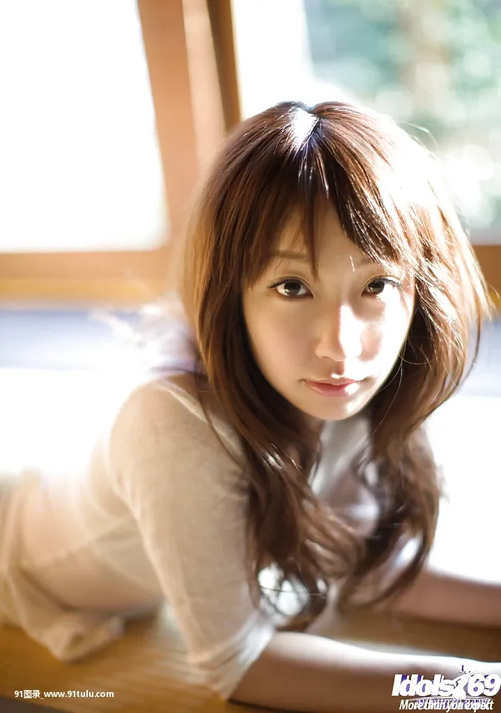 Arousing asian teen Hina Kurumi uncovering her tiny curves [14P][8 写真]